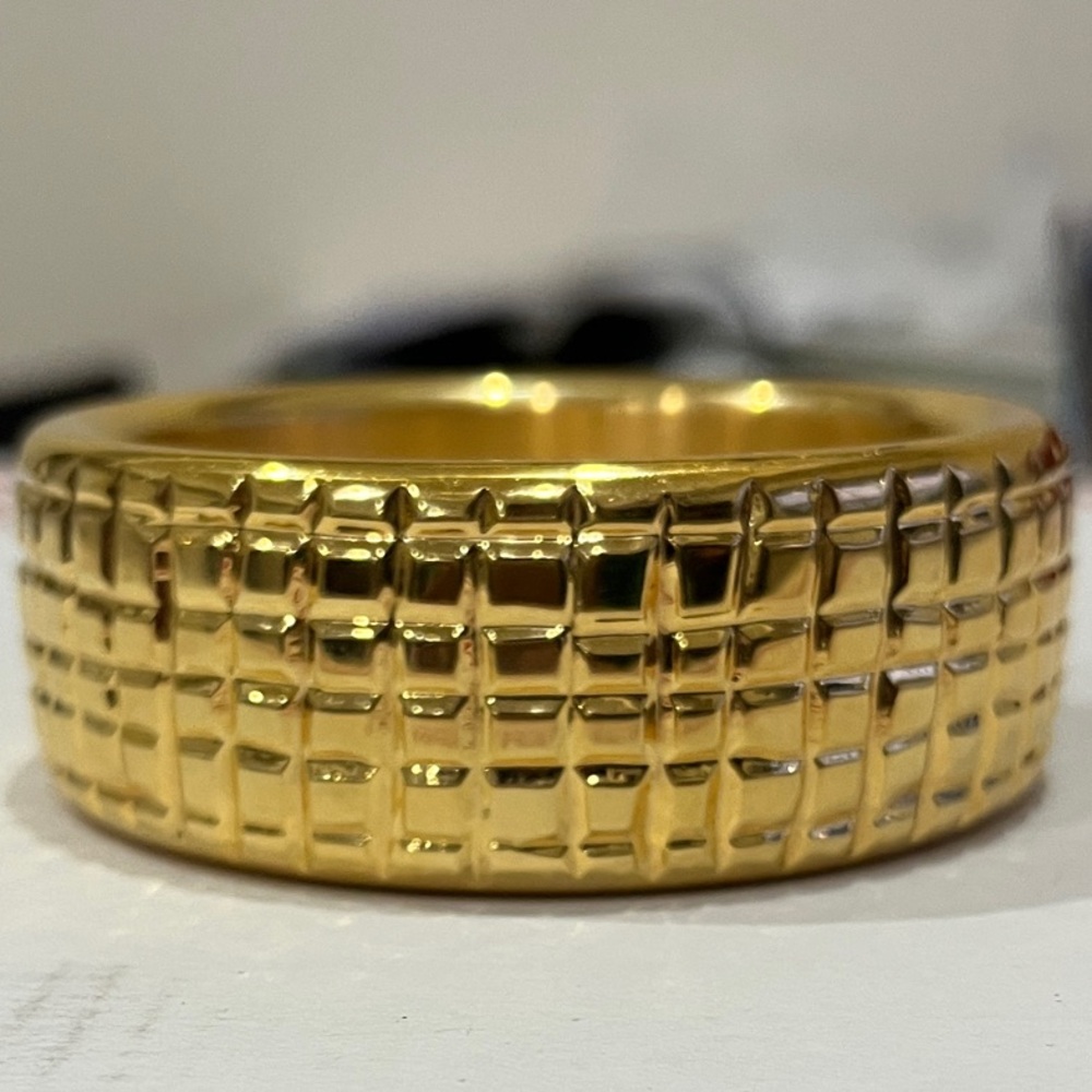 Gold Textured Bangle bracelet